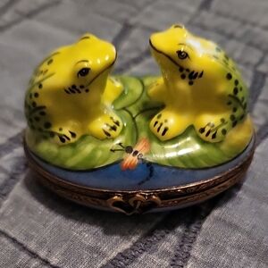 Frog Trinket Box with Dragonfly Design